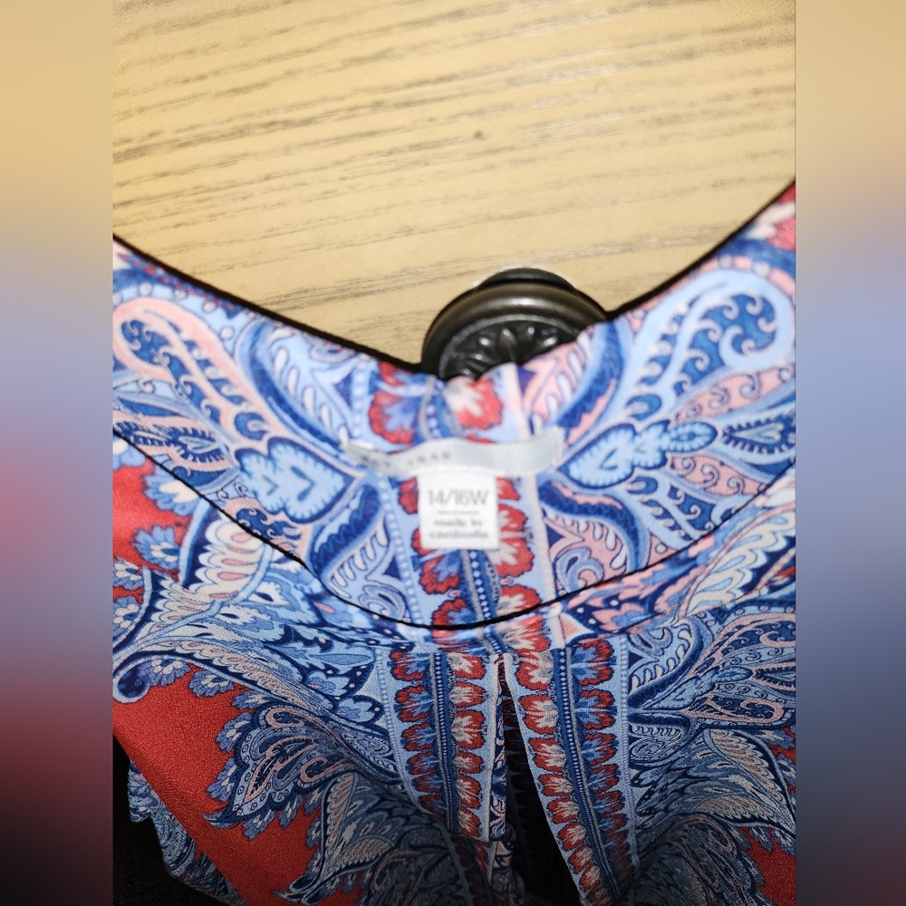 Shirt - Picture 4 of 4